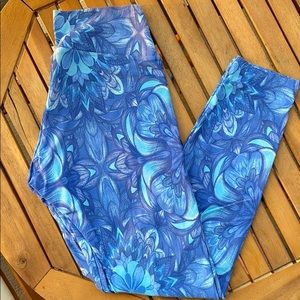 Liquido Leggings 🤍